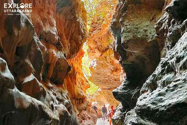 Rock Cave Hikes